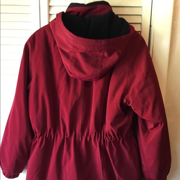 Gallery Women’s Red lined winter coat - Picture 3 of 5